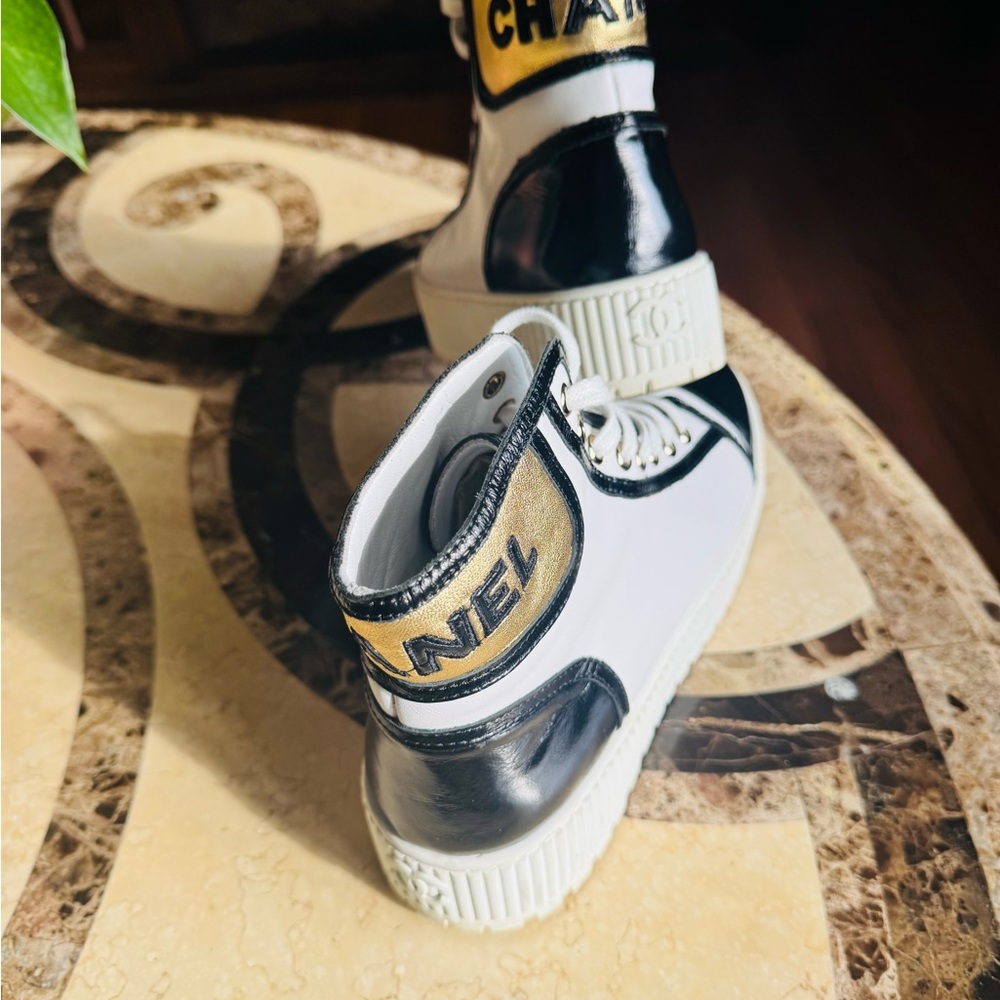 Good Condition - image 3